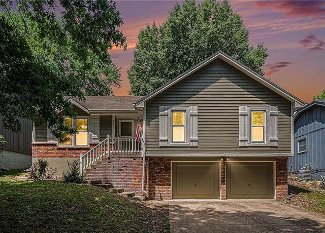 Property at 8628 N Harrison St, Kansas City, MO 64155, 3 beds, 2 baths