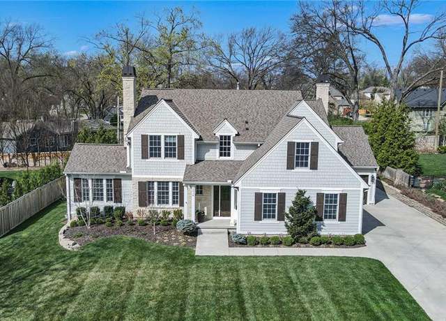 Property at 6018 Reinhardt Dr, Fairway, KS 66205, 5 beds, 4.5 baths