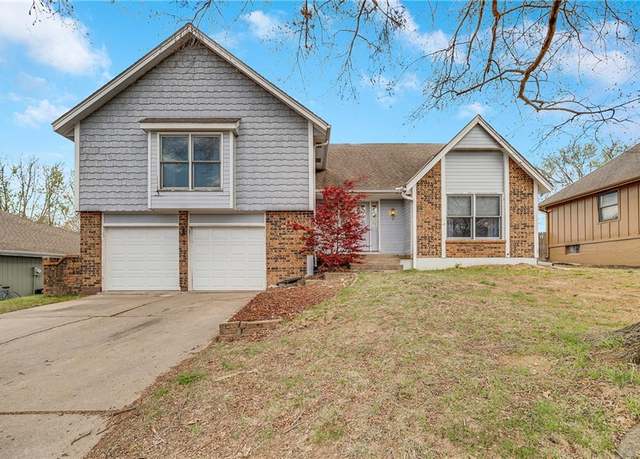 Property at 2016 NW 9th St, Blue Springs, MO 64015, 4 beds, 2.5 baths