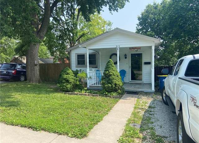 Property at 315 W Franklin St, Liberty, MO 64068, 2 beds, 1 bath