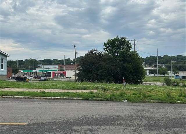Property at 1403/1407 N 3rd St, St Joseph, MO 64505