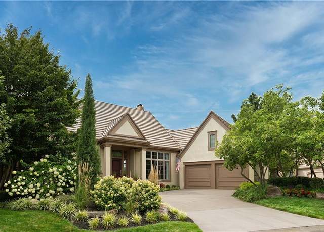 Property at 2108 W 115th St, Leawood, KS 66211, 3 beds, 4.5 baths