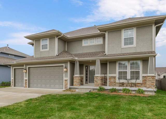 Property at 11332 Yecker Ave, Kansas City, KS 66109, 5 beds, 4.5 baths