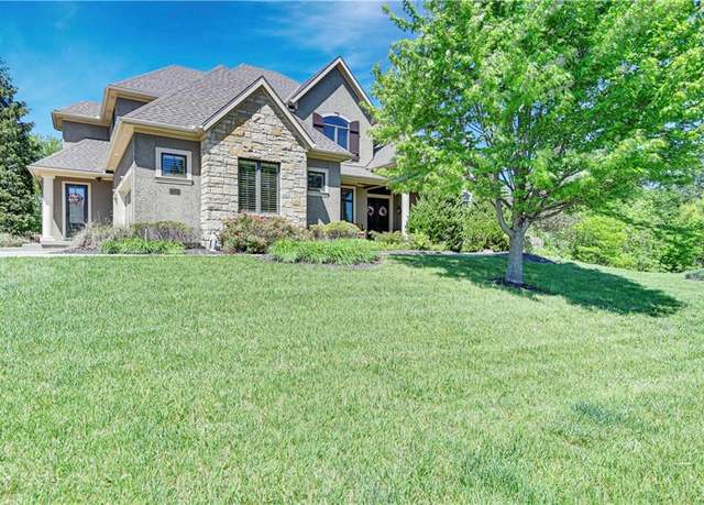 Property at 12516 W 164th St, Overland Park, KS 66221, 5 beds, 6 baths