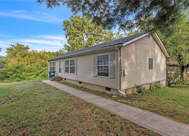 Property at 1840 S Maywood Ave, Independence, MO 64052, 3 beds, 2 baths