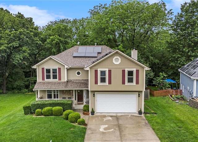 Property at 7504 N Palmer Ave, Kansas City, MO 64158, 5 beds, 3 baths