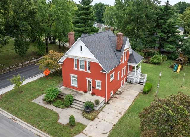 Property at 1287 Southwest Blvd, Lexington, MO 64067, 4 beds, 3 baths
