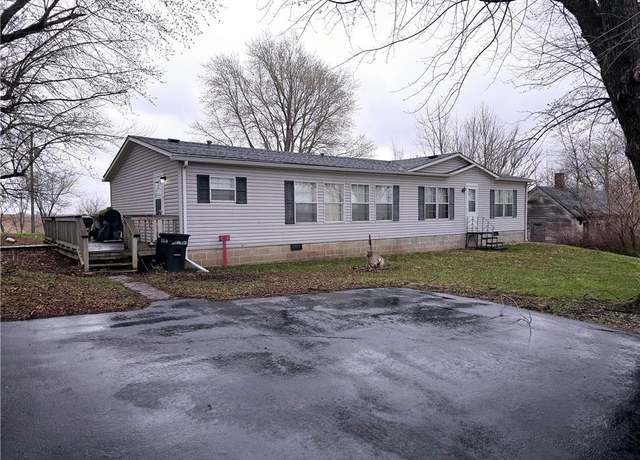 Property at 104 E Prospect St, Westboro, MO 64498, 3 beds, 2 baths