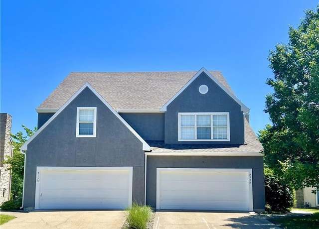Property at 9213 Boehm Dr, Lenexa, KS 66219, 3 beds, 2.5 baths