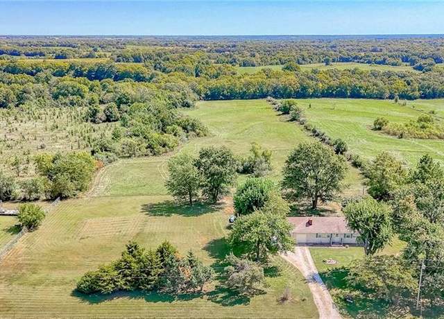 Property at 27311 S Index Rd, Garden City, MO 64747, 3 beds, 1.5 baths