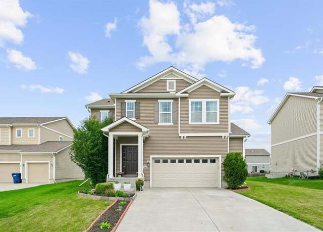 Property at 1420 SW Cornwall Rd, Raymore, MO 64083, 3 beds, 2.5 baths