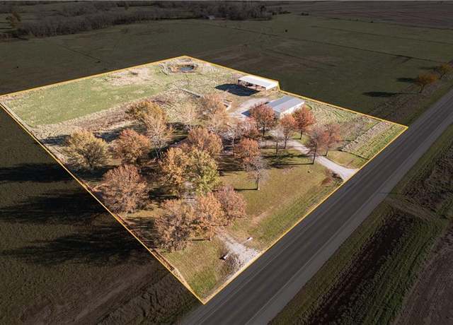 Property at 4270 N US 59 Hwy, Parsons, KS 67357, 3 beds, 3 baths