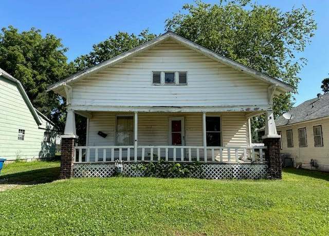 Property at 1312 W 7th St, Coffeyville, KS 67337, 2 beds, 1 bath