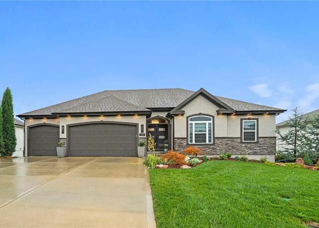 Property at 11408 N Michigan Ave, Kansas City, MO 64155, 3 beds, 2.5 baths