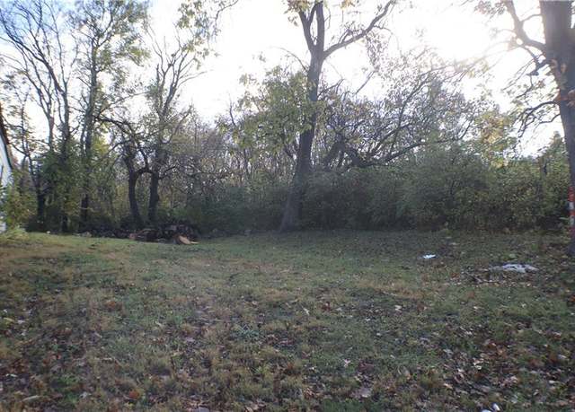 Property at 1405 Hardesty Ave, Kansas City, MO 64127