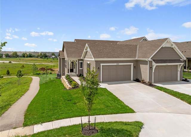 Property at 8268 Aurora St, Lenexa, KS 66220, 3 beds, 2.5 baths