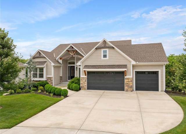Property at 20611 W 113th St, Olathe, KS 66061, 4 beds, 3 baths