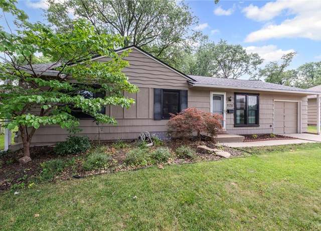 Property at 8751 Goddard St, Overland Park, KS 66214, 3 beds, 1.5 baths