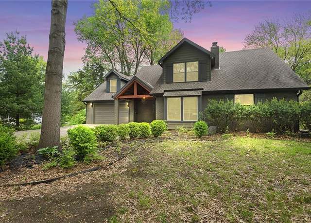 Property at 9515 Lee Blvd, Leawood, KS 66206, 5 beds, 4.5 baths