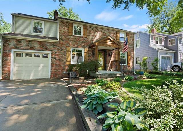 Property at 8329 Jarboe St, Kansas City, MO 64114, 3 beds, 2.5 baths