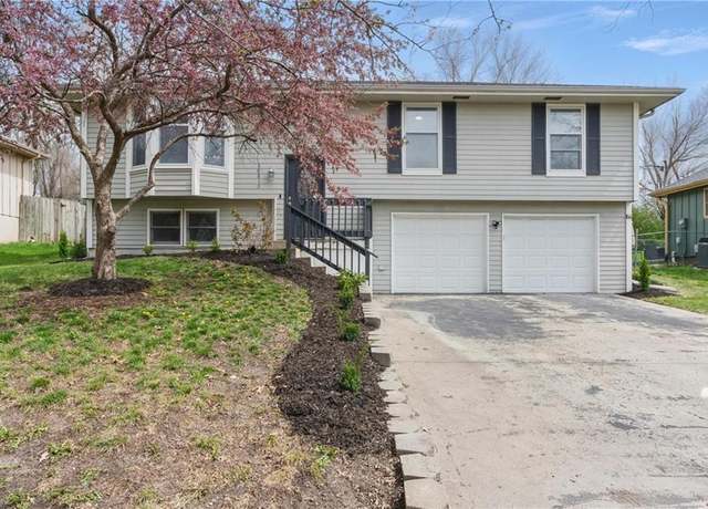Property at 10815 N Harrison St, Kansas City, MO 64155, 3 beds, 2.5 baths