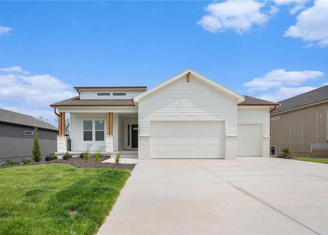 Property at 12445 Empress St, Platte City, MO 64079, 4 beds, 3 baths