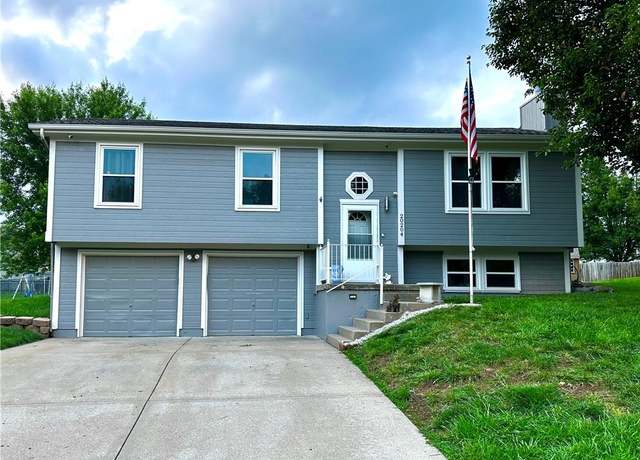 Property at 20204 E 16th St, Independence, MO 64056, 3 beds, 2 baths