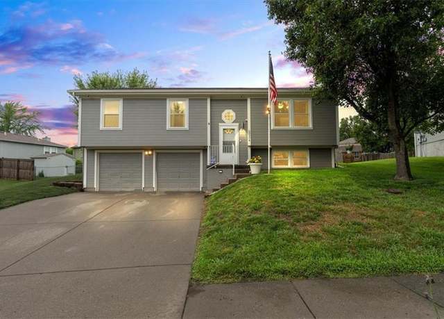 Property at 20204 E 16th St, Independence, MO 64056, 3 beds, 2 baths