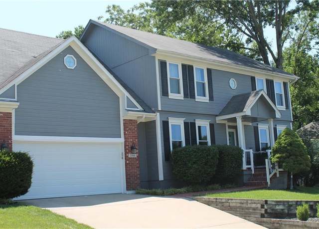 Property at 2100 NE Scarborough Ct, Blue Springs, MO 64014, 4 beds, 2.5 baths