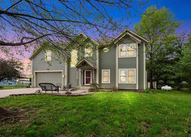 Property at 1330 N Lake City Valley Rd, Independence, MO 64056, 5 beds, 3.5 baths