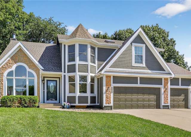 Property at 8023 Nodaway Ave, Kansas City, MO 64152, 4 beds, 3.5 baths