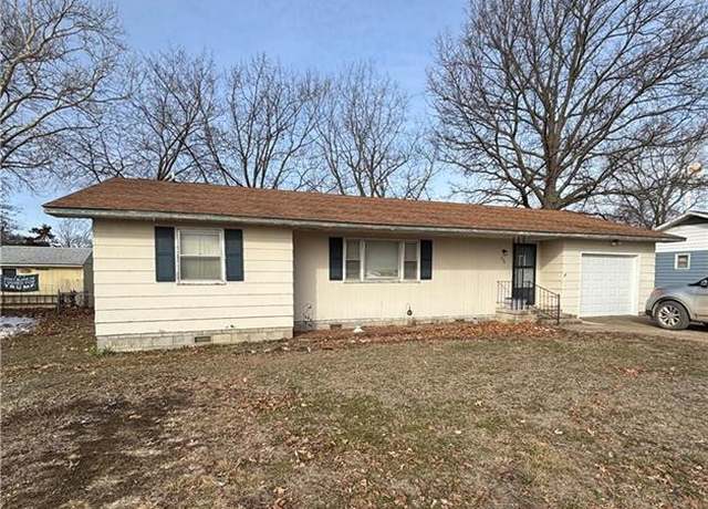 Property at 704 Wabash Ave, Altamont, KS 67330, 3 beds, 1.5 baths
