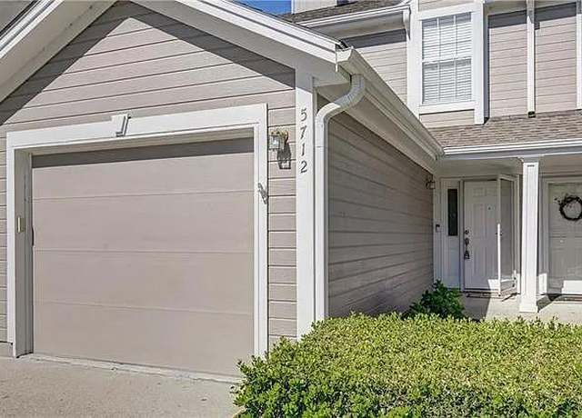 Property at 5712 NW Moonlight Meadow Ct, Lee's Summit, MO 64064, 2 beds, 2.5 baths