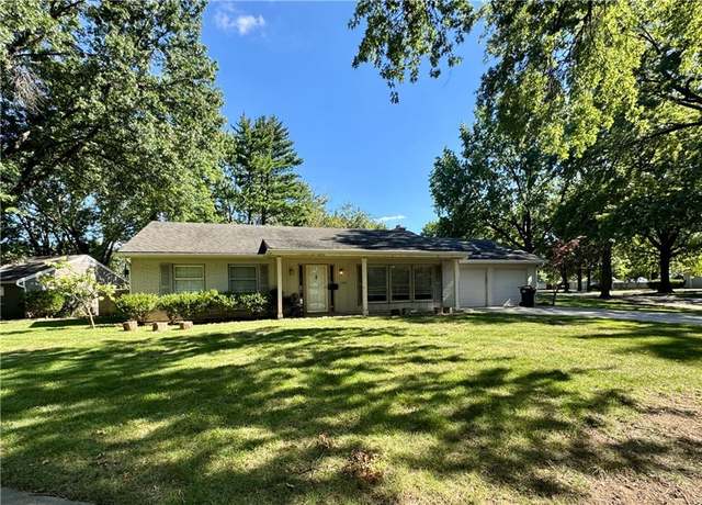 Property at 8831 Horton St, Overland Park, KS 66207, 3 beds, 2 baths