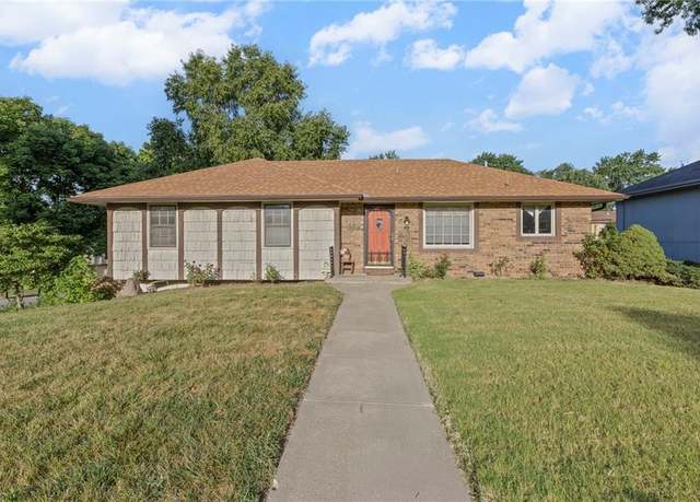 Property at 8600 N Campbell St, Kansas City, MO 64155, 3 beds, 3 baths