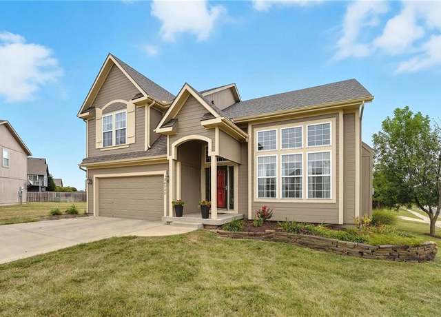 Property at 20023 Falcon Ridge Dr, Spring Hill, KS 66083, 4 beds, 3 baths