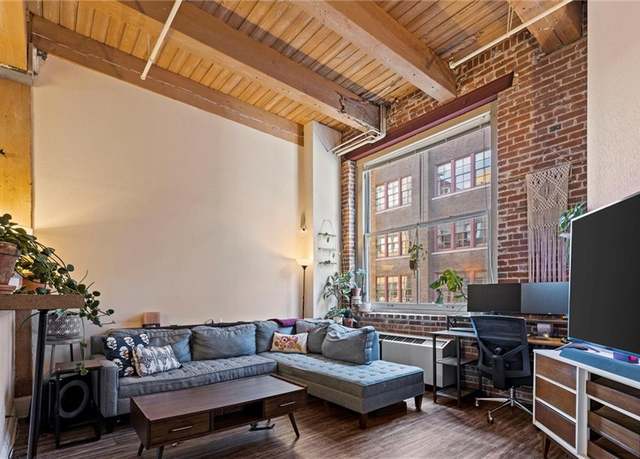 Property at 308 W 8th St #309, Kansas City, MO 64105, 1 bed, 1 bath