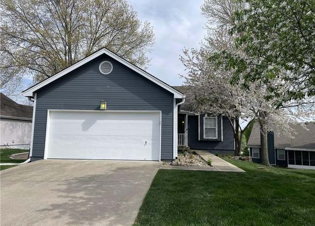 Property at 16507 E 52nd Terrace Ct, Independence, MO 64055, 3 beds, 3 baths