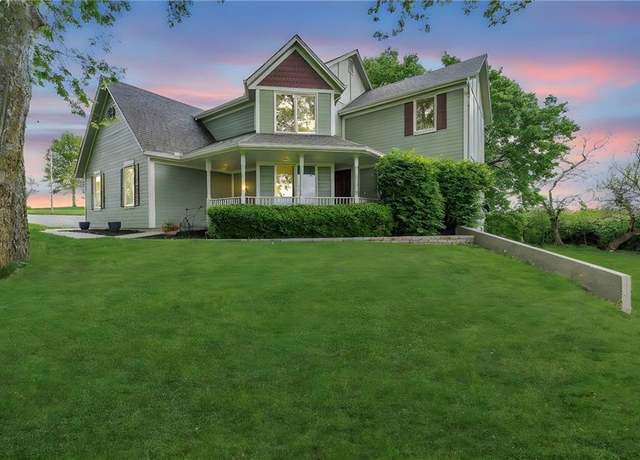 Property at 15423 Hills Rd, Kearney, MO 64060, 3 beds, 3.5 baths