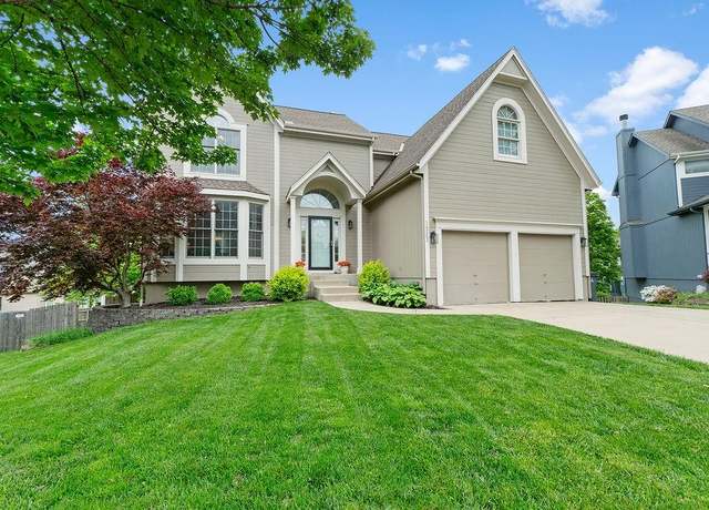 Property at 14263 W 129th Ter, Olathe, KS 66062, 5 beds, 3.5 baths