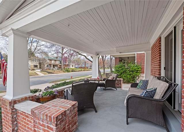 Property at 6034 Brookside Blvd, Kansas City, MO 64113, 5 beds, 2.5 baths