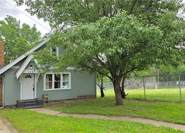 Property at 2237 Oakley Ave, Kansas City, MO 64127, 3 beds, 1 bath