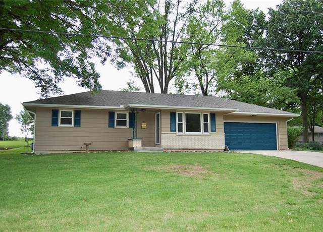 Property at 551 Santa Fe St, Leavenworth, KS 66048, 4 beds, 2 baths