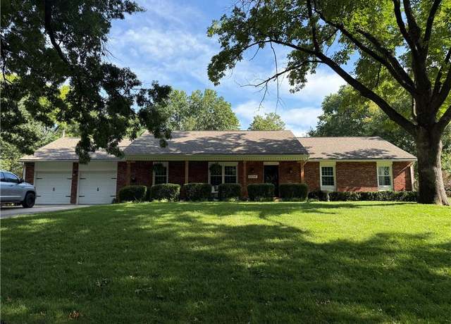 Property at 2316 W 104th St, Leawood, KS 66206, 3 beds, 3.5 baths