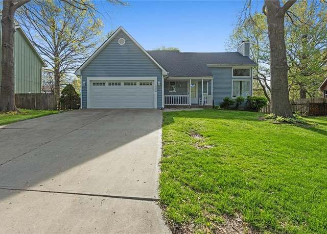 Property at 3511 Winchester Dr, Leavenworth, KS 66048, 4 beds, 3.5 baths