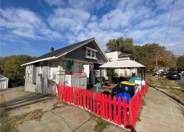 Property at 324 Bellaire Ave, Kansas City, MO 64123, 2 beds, 1 bath