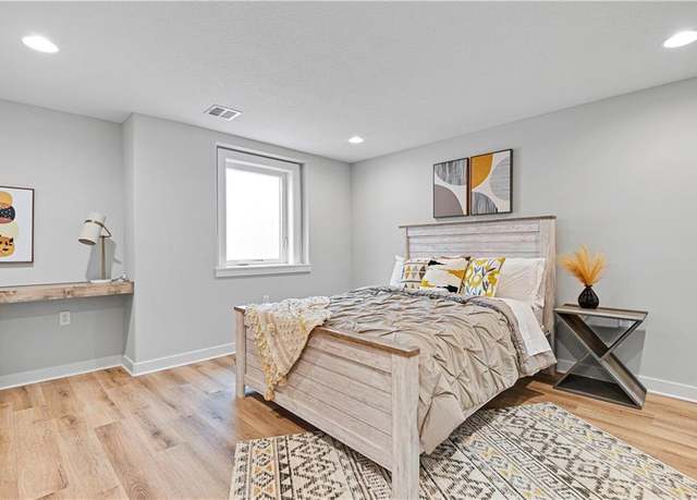 Property at 22176 W 94th Ter, Lenexa, KS 66220, 4 beds, 3 baths