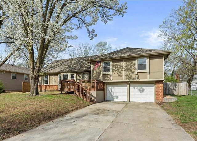 Property at 12808 Byars Rd, Grandview, MO 64030, 4 beds, 2.5 baths