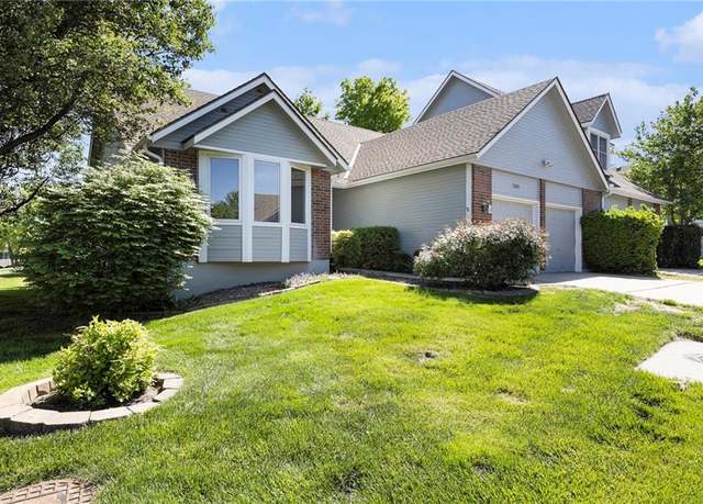 Property at 7001 W 157th Ter, Overland Park, KS 66223, 3 beds, 3 baths