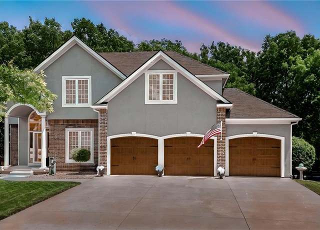 Property at 9005 N Manning Ave, Kansas City, MO 64157, 5 beds, 4 baths